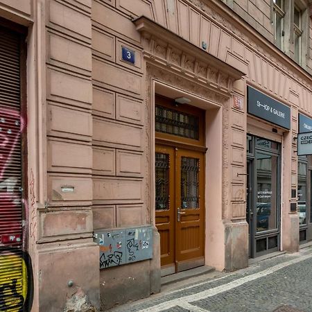 Spacious Apartments Near The River Prag Exterior foto