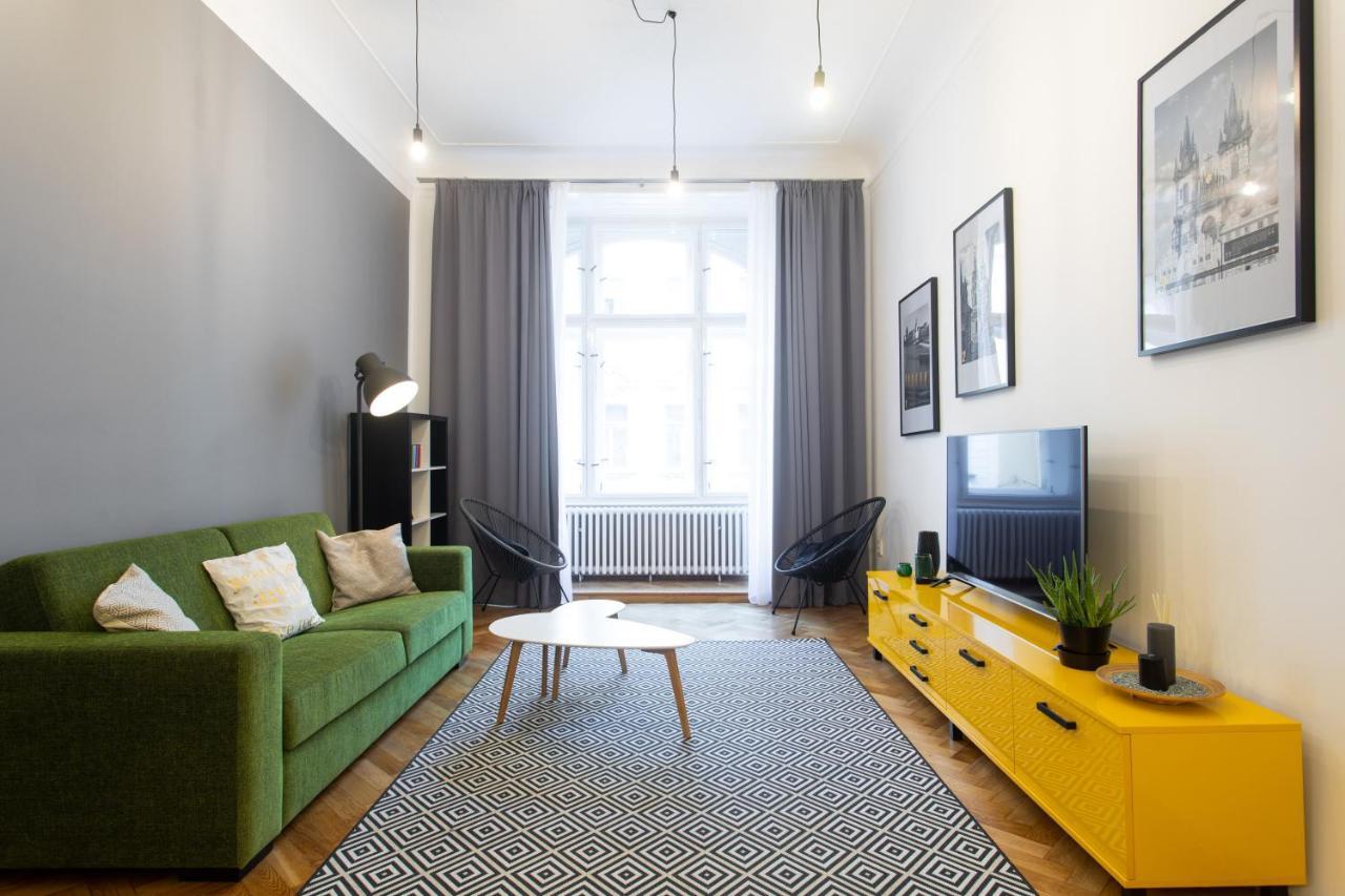 Spacious Apartments Near The River Prag Exterior foto