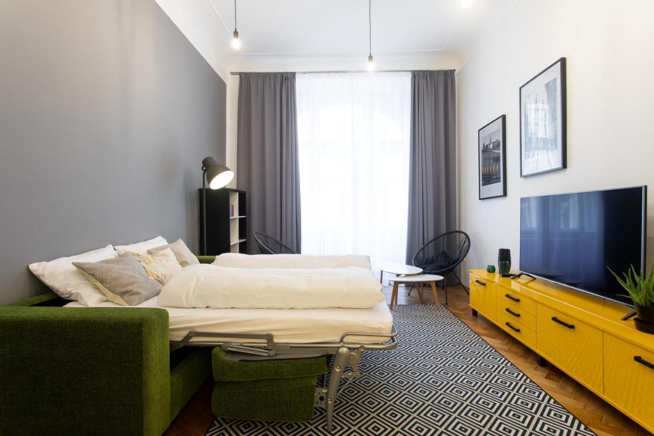 Spacious Apartments Near The River Prag Exterior foto